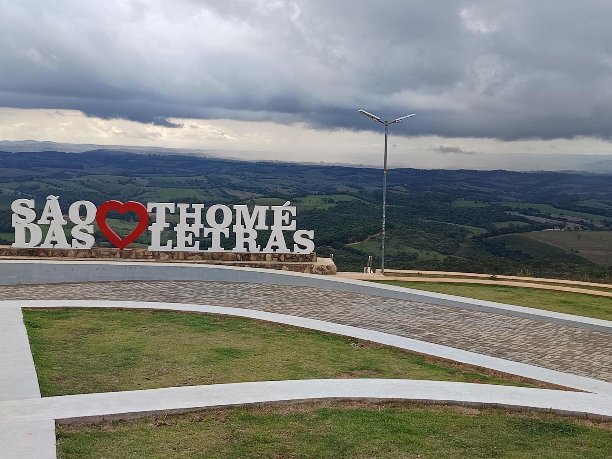 Suites Montanha Das Letras เซาโตเมตัสเลตราส ภายนอก รูปภาพ